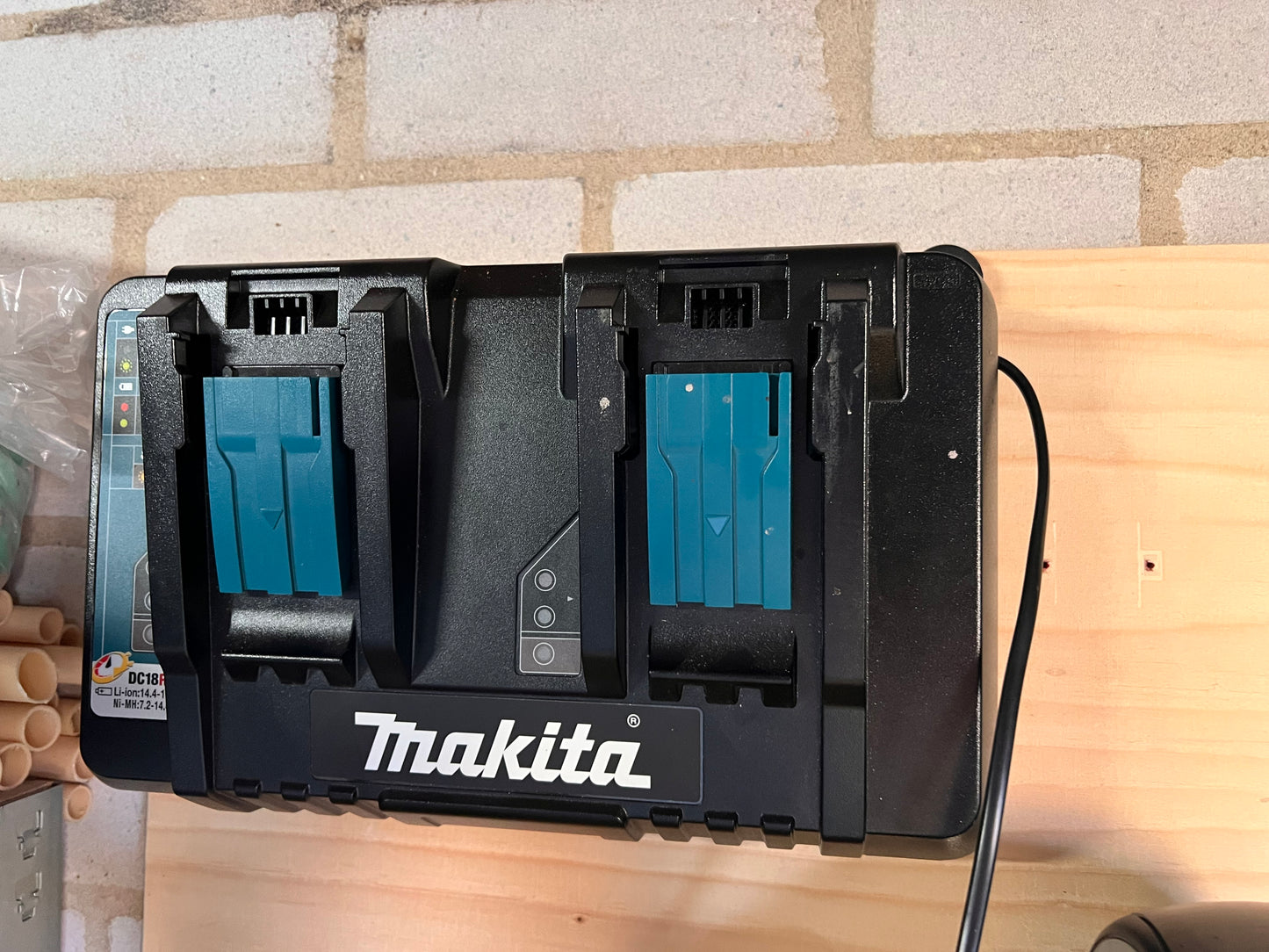 Houder voor Makita Dual lader