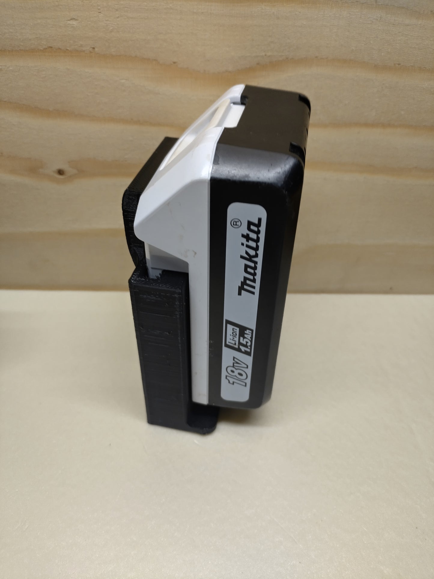 Battery holder for Makita